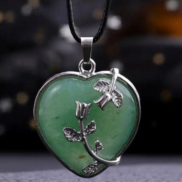 Jewelry - Green Aventurine Natural Gemstone Flower Heart Pendant Necklace Healing Gemstone